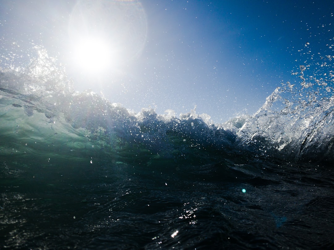 Rising Ocean Temperatures Disrupt Coastal Breezes, Intensifying Urban Heat